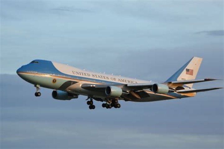 'UFO' flying by Air Force One at LAX during Biden trip ·