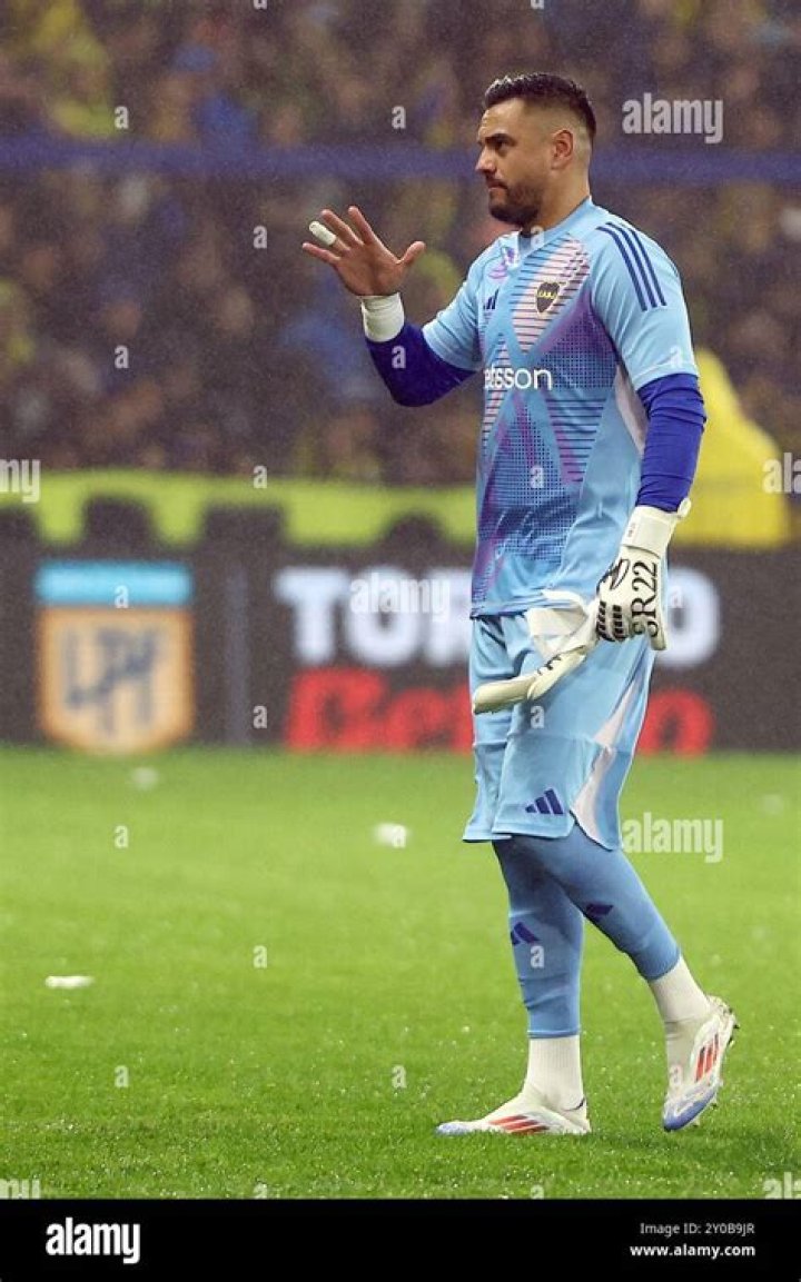 Former Argentina, Manchester United goalkeeper Sergio Romero signs with Venezia