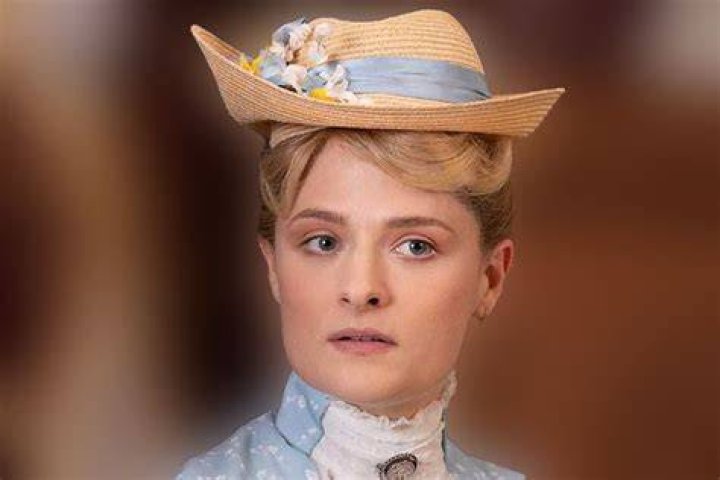 Is Louisa Jacobson Related To Meryl Streep? Is She Married? Explore Her Parents Details & Career