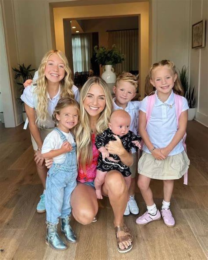 Kelly Stables- Wiki, Age, Ethnicity, Husband, Height, Net Worth, Career