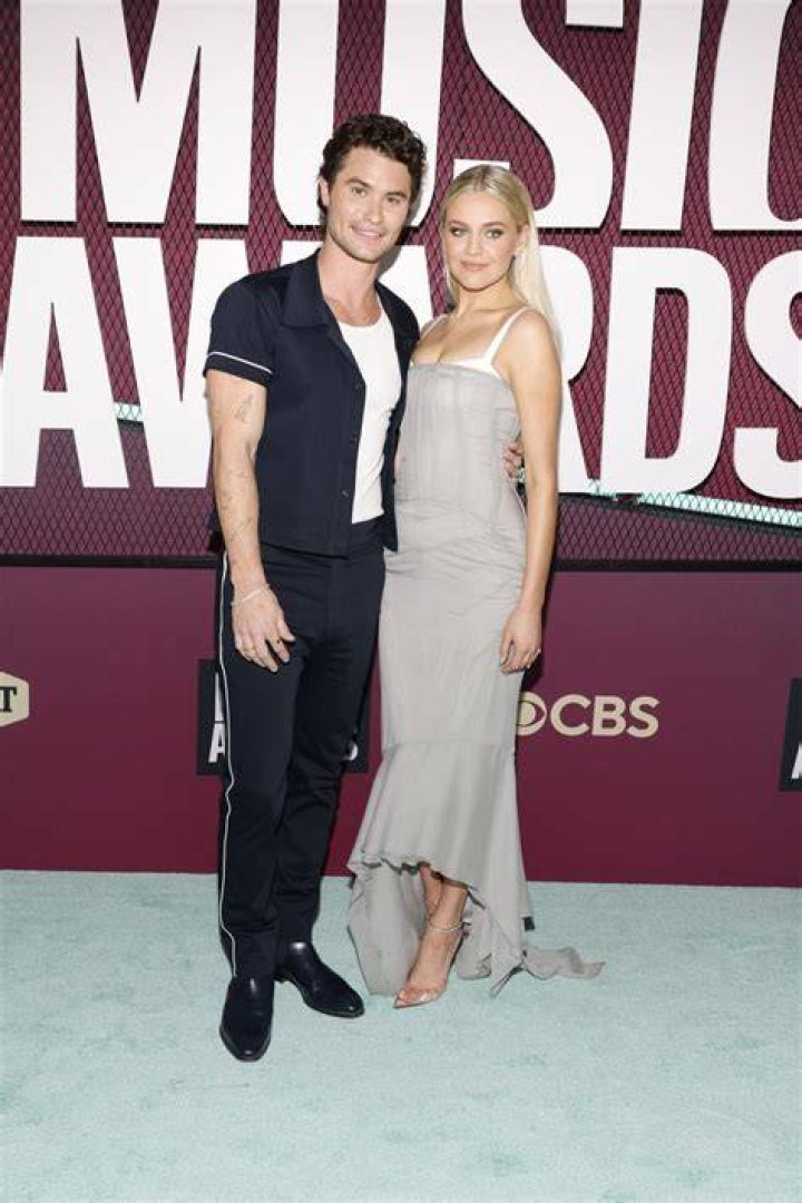 Kelsea Ballerini and Chase Stokes Make Adorable Red Carpet Debut at 2023 CMT Music Awards