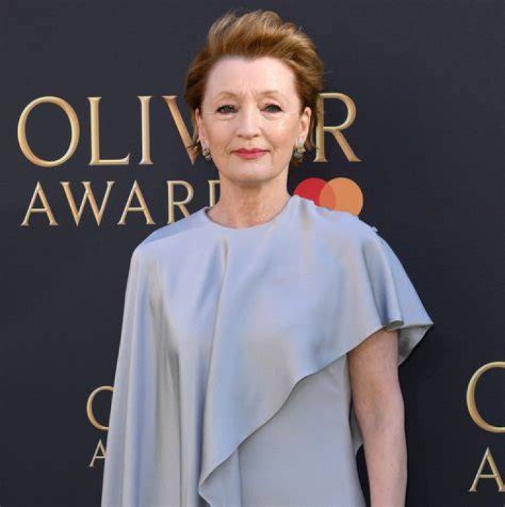 Lesley Manville Height, Weight, Net Worth, Age, Birthday, Wikipedia, Who, Nationality, Biography