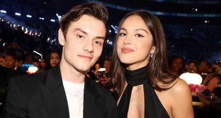 Louis Partridge Age, Net Worth, Girlfriend, Family and Biography (Updated 2023)