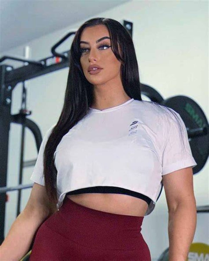 Mara Justine Bio, Wiki, Age, Height, parents, Boyfriend, Songs, and Net Worth ·