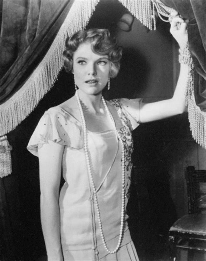 Pippa Scott Net Worth